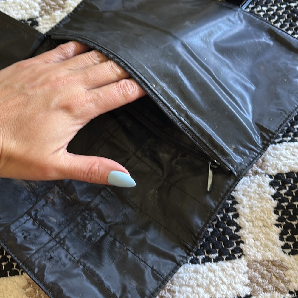 MAC Black Makeup Brush Holder - Picture 5 of 6
